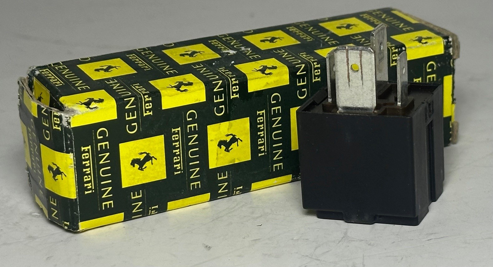 2005 - 2019 FERRARI MASERATI RELAY PUMP POMPA 000233100 OEM