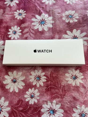 Brand New UNOPENED Apple Watch SE (Gen 2) 40mm Starlight Aluminum GPS + S/M Band