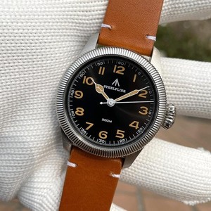 Montre Steeldive Steelflier 1903 - 39mm, Quartz, Style Pilote - Acier, Verre Saphir - Occasion