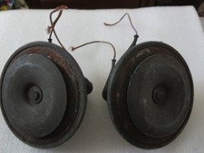 High And Low Pitch Horn Wbracket Oem Bmw E28 E30 Pair Hella 335 Hz 400hz High And Low Pitch Horn Wbracket Oem Bmw E28 E30 Pair Hella 335 Hz 400hz