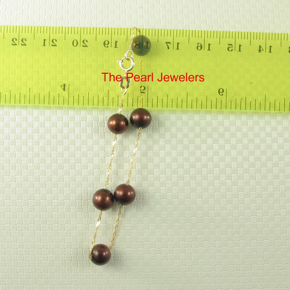 Brazalete de taza de lata artesanal de perlas cultivadas de chocolate de oro amarillo de 14k Foto 4 de 4