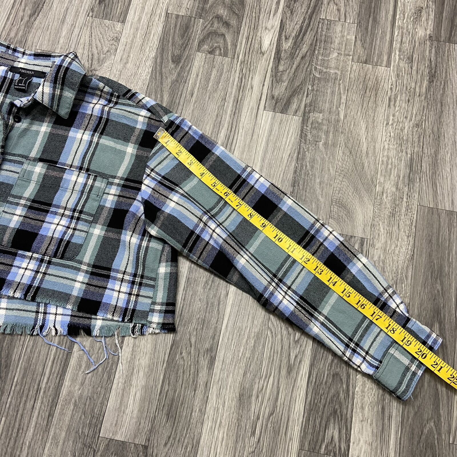 FOREVER 21 Collared Button Down Grey Plaid Croppe… - image 8