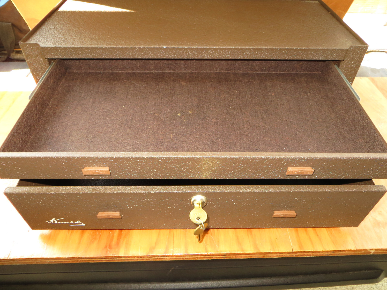 EXCELLENT Kennedy 2 Drawer Machinist Riser Tool box Chest MC 22 With