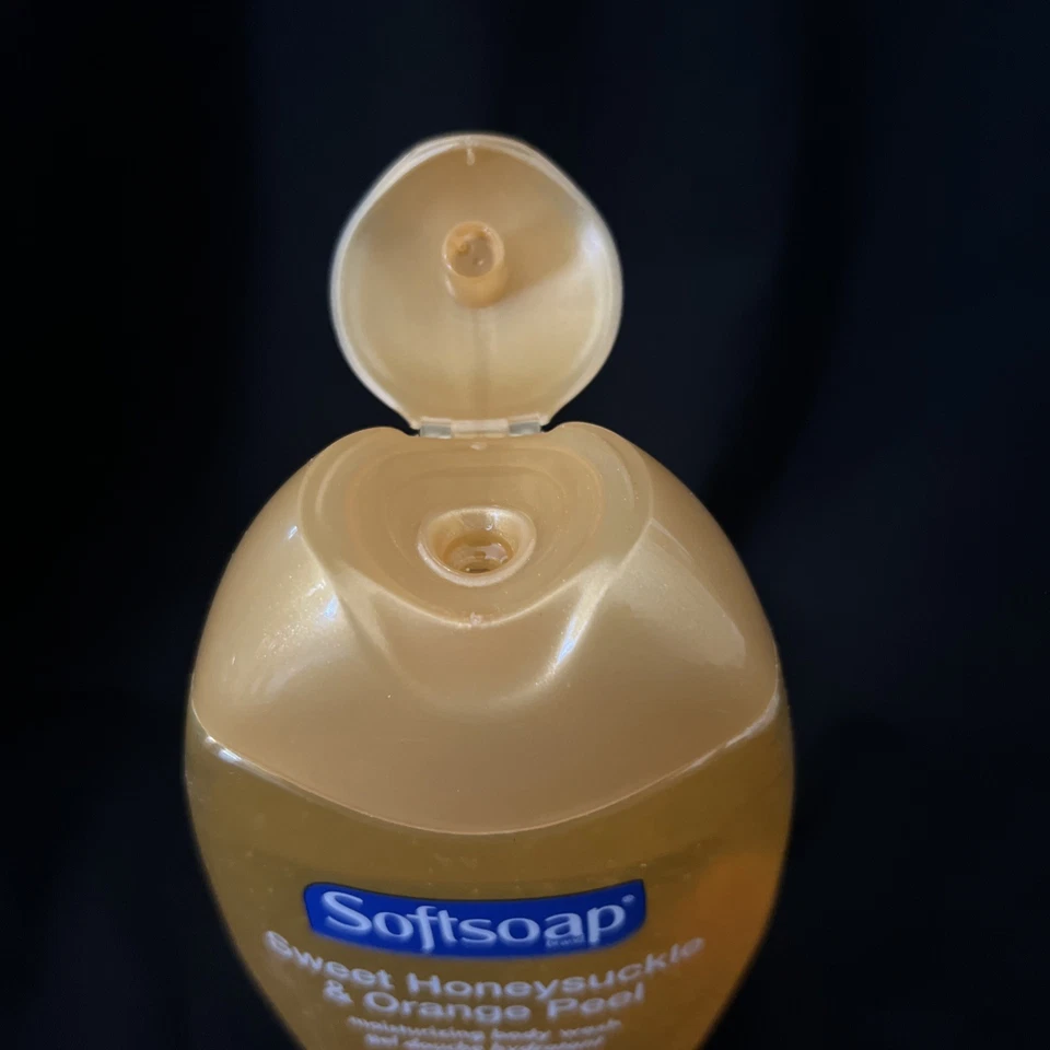 Softsoap Moisturizing Body Wash Moisture Beads Sweet Honeysuckle & Orange Peel - Image 3 of 3