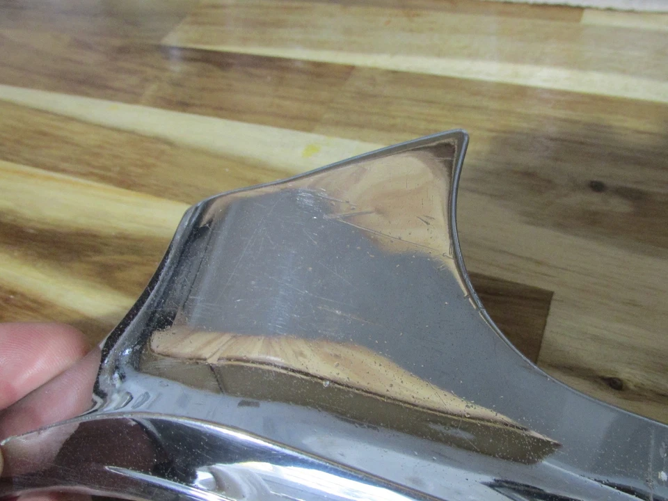 ORIGINAL RIGHT REAR BED CORNER TRIM MOLDING 1968 - 1972 CHEVROLET EL CAMINO — 第 3/4 张图片