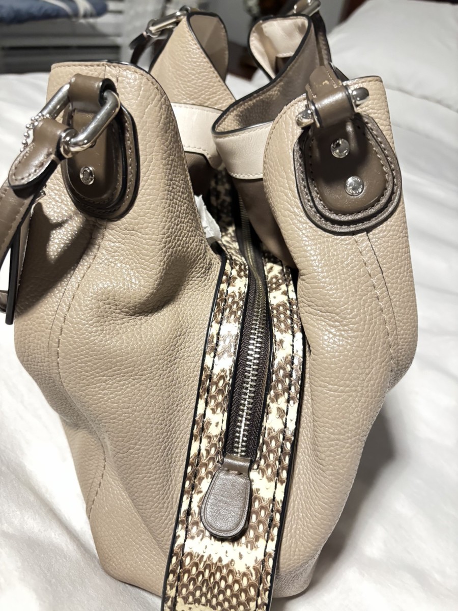 バッグ coach grunge shoulder bag beige silver Coach Beige Pebbled Leather Shoulder Bag Silver Hardware Zipper