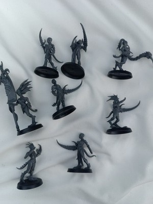Warhammer 40K Drukhari / Dark Eldar Wyches Miniaturen Lot 8 Modelle Unbemalt