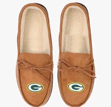 Green Bay Packers NFL Men's Moccasin Slippers Mens Sz 9- 10 Medium