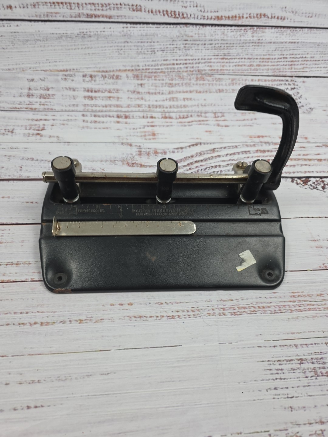 Master Products Mfg Co 3 hole punch Model 5325B Vintage Heavy Duty Industrial 94