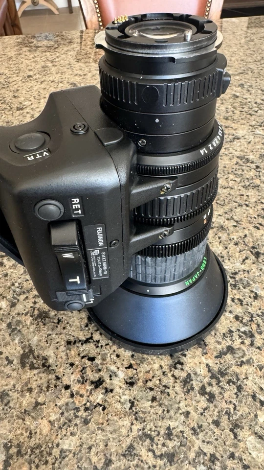 Fujinon TV-Z Lens with S14X7.5BRM-18 1:1.4/7.5-105mm MINT! - Image 3 of 4