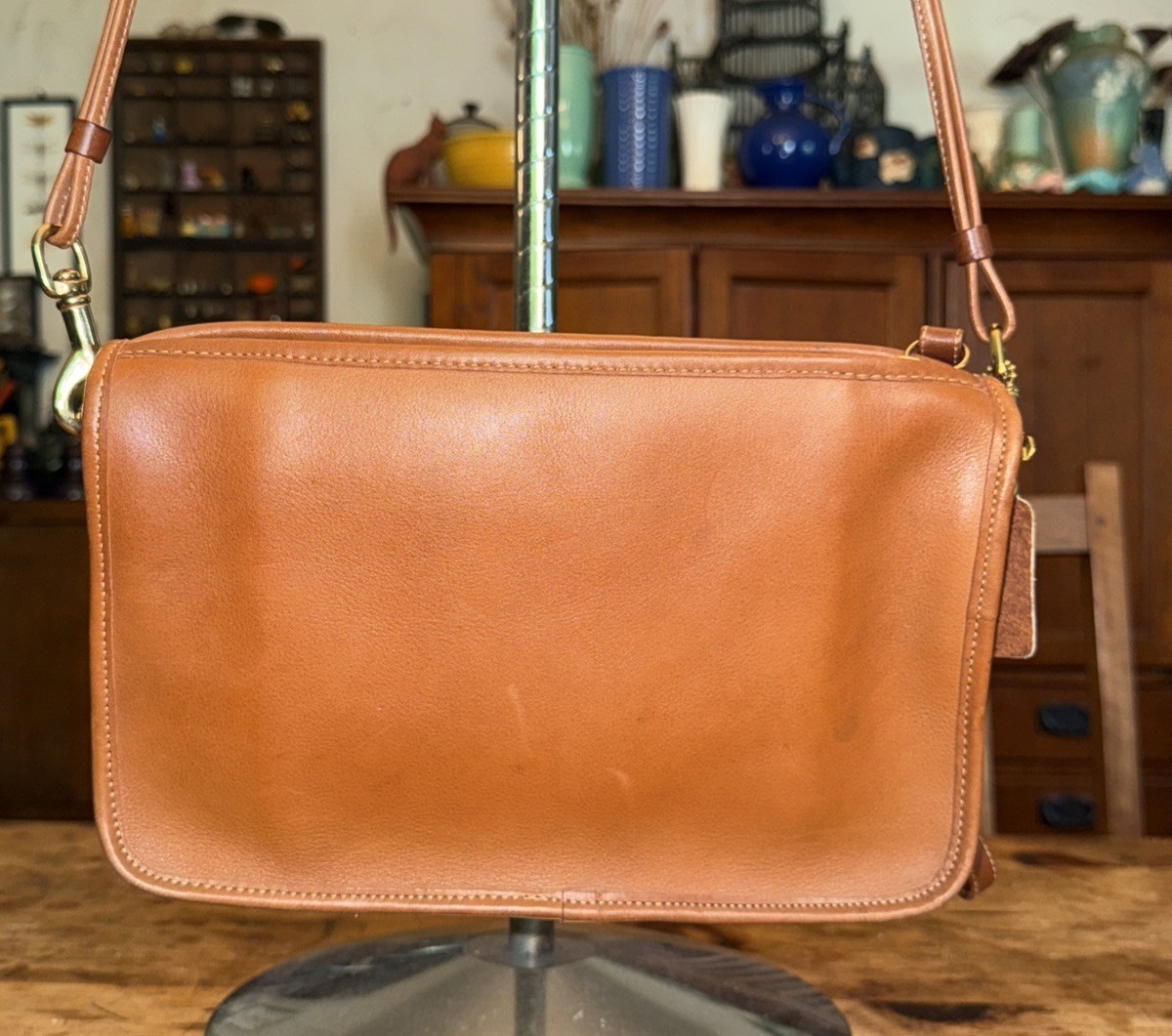 Vintage COACH Basic Bag #9455 Tan Leather 1970s Zippered Clutch
