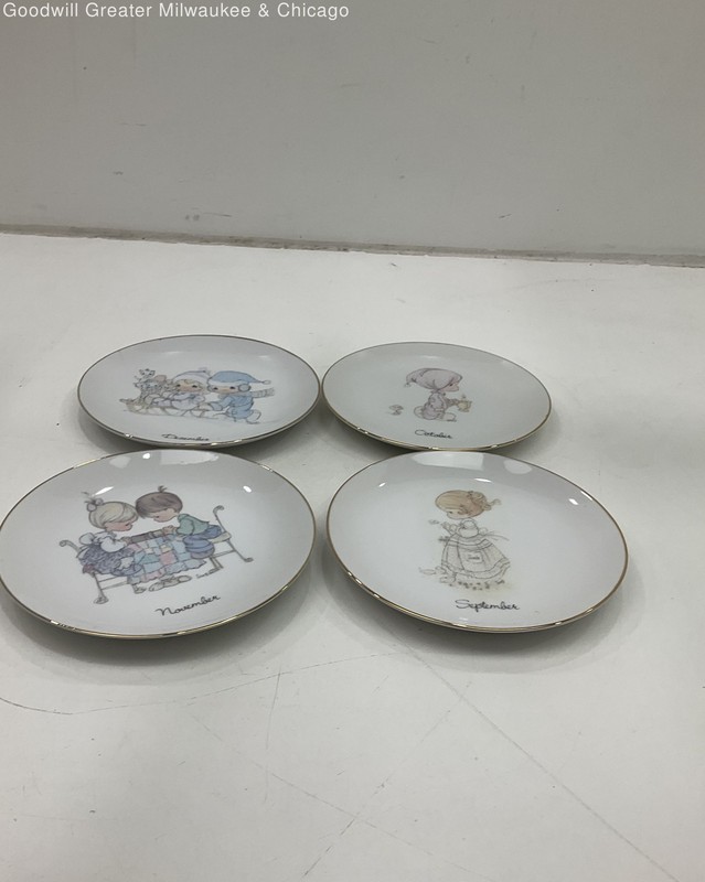 Vintage 4pc Lot Precious Moments Month Collector Plates