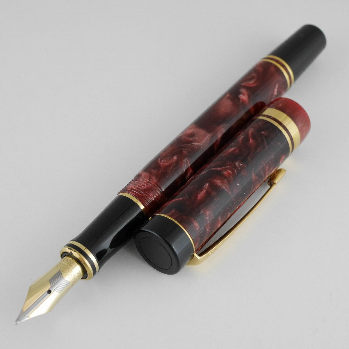 筆記具 PARKER Duofold International Marble-red PARKER DUOFOLD INTERNATIONAL RED MARBLE MARK I FOUNTAIN PEN