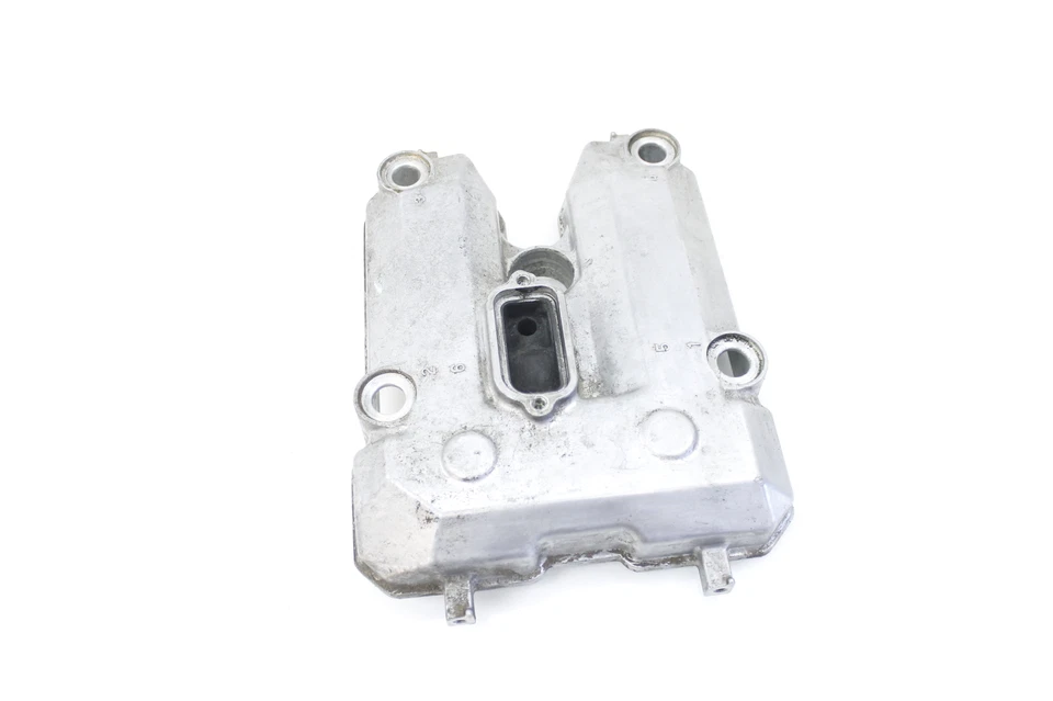 06-22 CUBIERTA CULATA EXTREMO SUPERIOR MOTOR SUZUKI BOULEVARD M109 M109R DELANTERA Foto 2 de 4