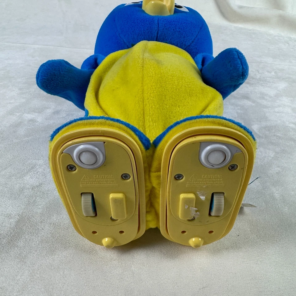 *Piezas* Peluche Backyardigans Sing & Spin Pablo Talking Dancing 2005 Fisher-Price Foto 2 de 4