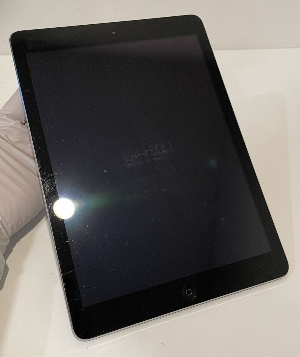 Apple iPad Air 1st Gen. 32GB, Wi-Fi, 9.7in - Space Gray