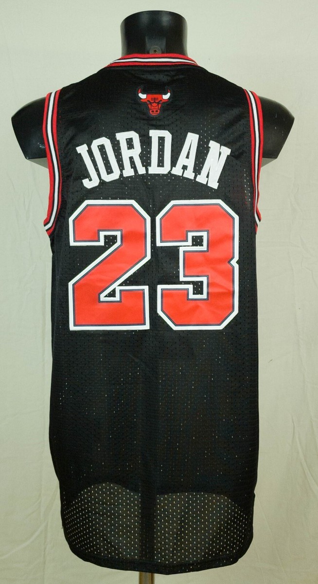 NBA CHICAGO BULLS BASKETBALL SHIRT JERSEY NIKE 23 MICHAEL