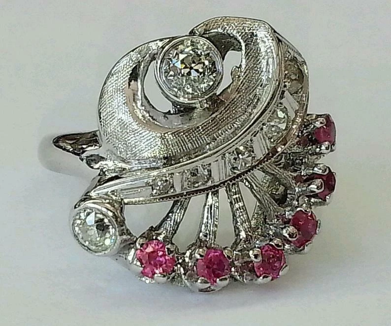 Vintage 925 Solid Silver 1.15CT Old Cut Cubic Zirconia & Pink Ruby Cluster Ring - Image 4 of 4