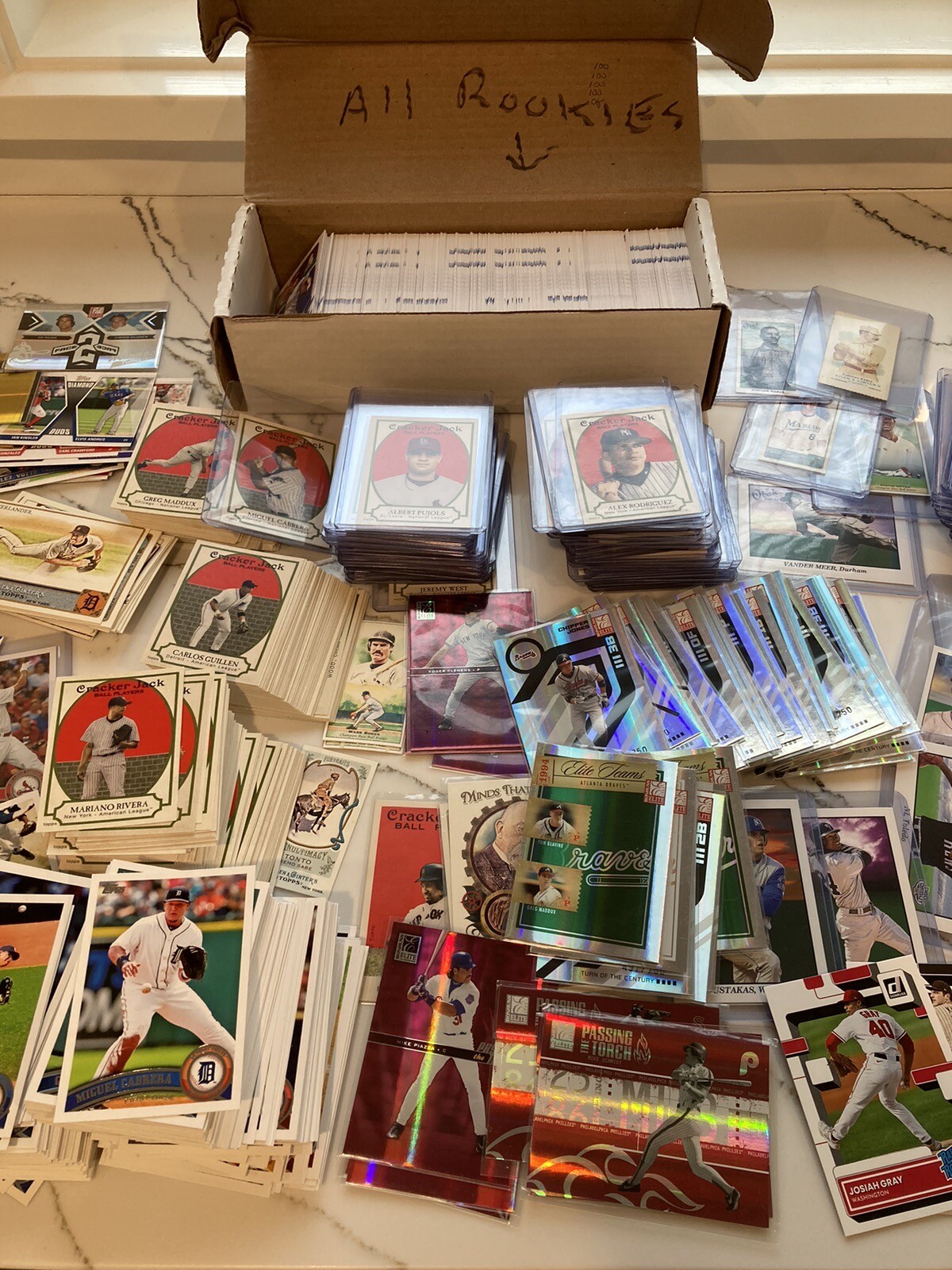 Huge Baseball Card Collection 2000 + DLots of ColorRookiesStarsHOF
