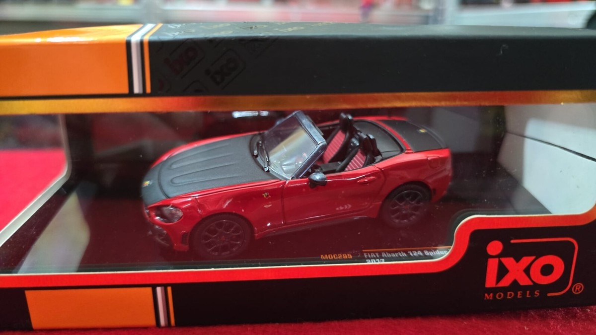Fiat 124 Spider Abarth 1973 1/43 ミニカー Fiat 124 Spider Abarth 1973 1/43 ミニカー Fiat 124 Spider