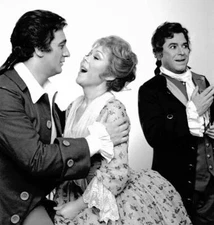 Manon Lescaut starring Renata Scotto Pl�cido Domingo Pablo Elvira - Old Photo 14