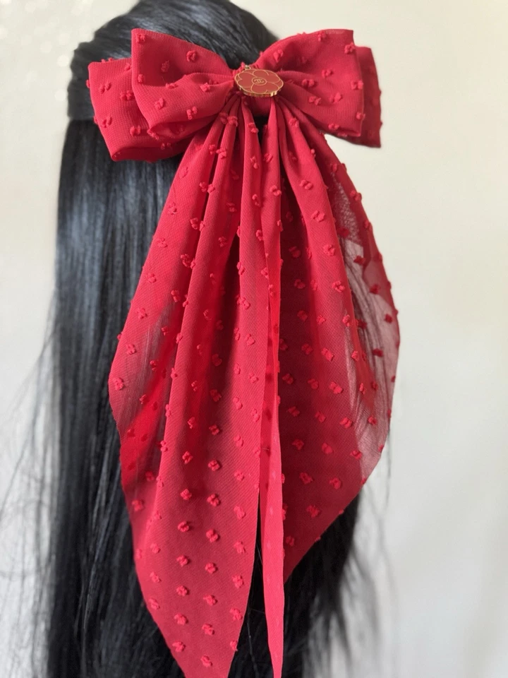 Chanel Charm & Red Bow Barrette Foto 2 de 4
