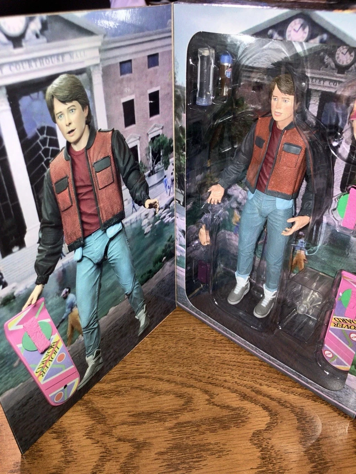 NECA Regreso al Futuro Marty McFly BTTF2 Foto 2 de 3