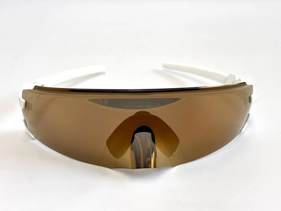 Gafas de sol Oakley KATO 9455 | Lente dorada PRIZM y marco blanco Foto 3 de 4