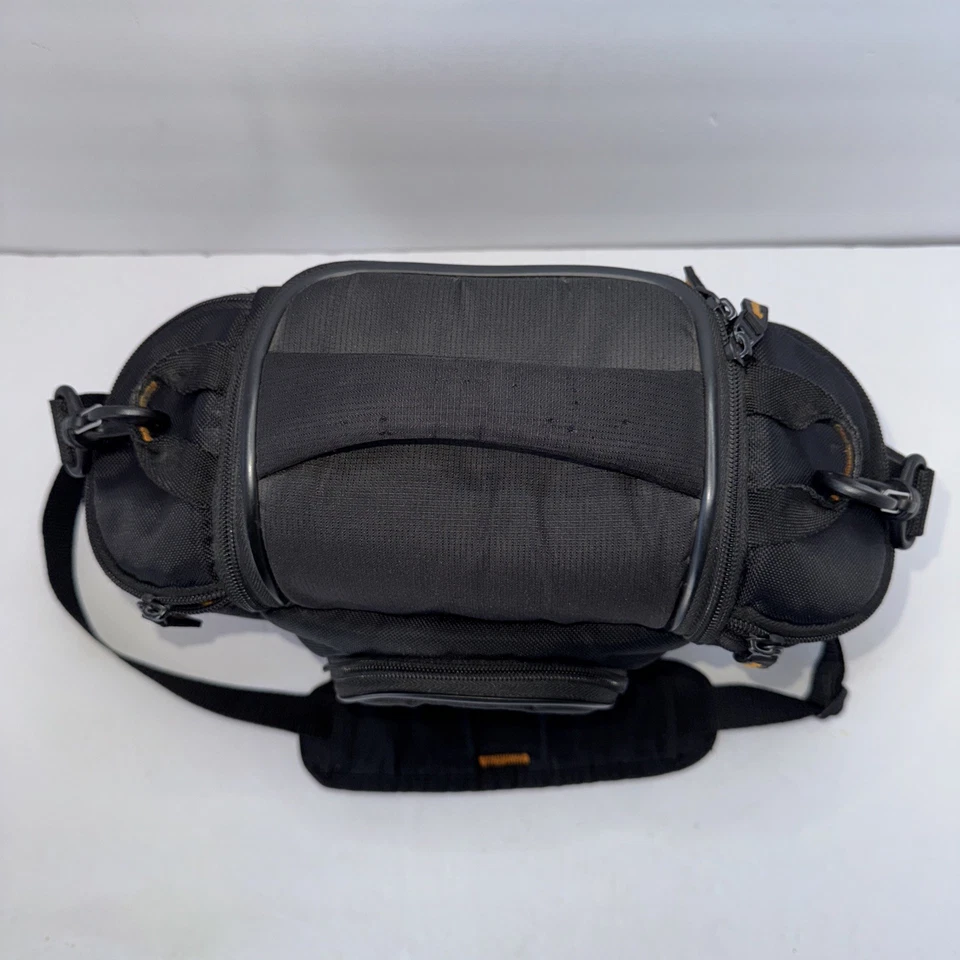 Case Logic SLRC-202 Medium SLR Camera Bag – Black – Padded DSLR Holster (A9) - Image 2 of 4