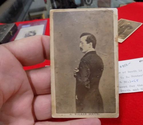 ORIGINAL CIVIL WAR CDV PHOTOGRAPH OF JOHN WILKES BOOTH LINCOLN'S ASSASSIN