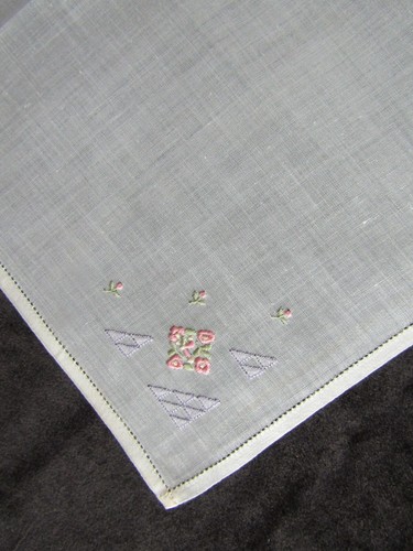 Vintage Hankie Embroidery Handkerchief Emb Hanky 1386