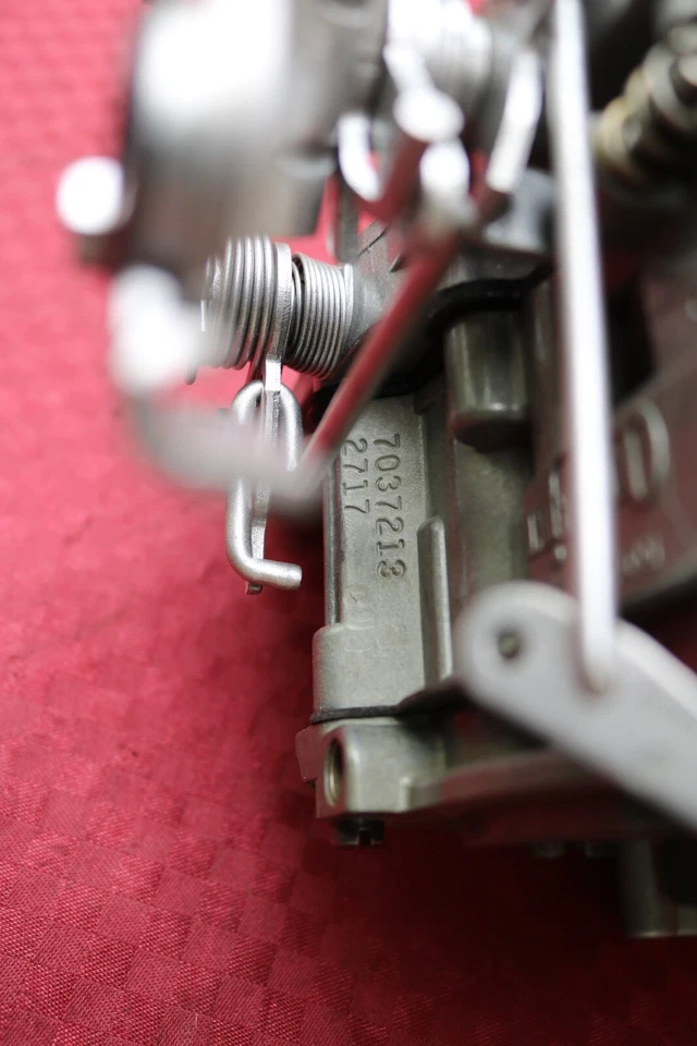 Chevrolet 327 1967 67 Camaro SS 350 4 velocidades Quadrajet carburador reconstruido 7037213 Foto 2 de 4