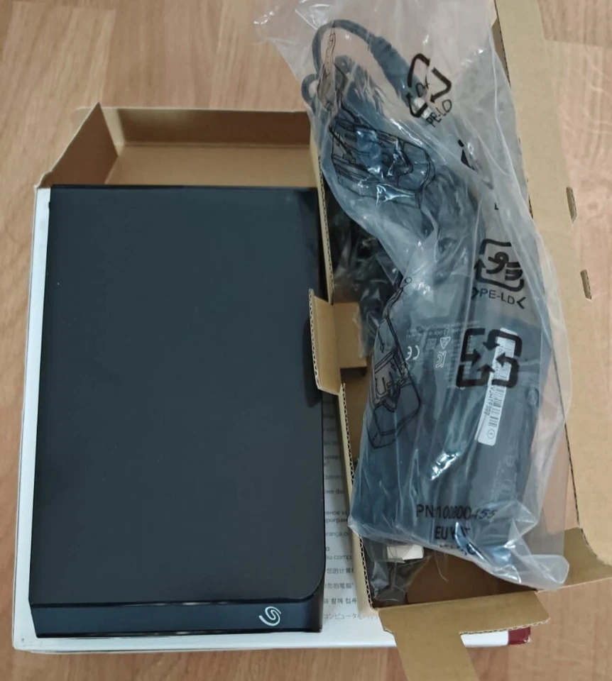 Seagate Backup Plus Hub externe Festplatte 3,5" mit 2 TB USB 3.0 - Bild 2 von 4