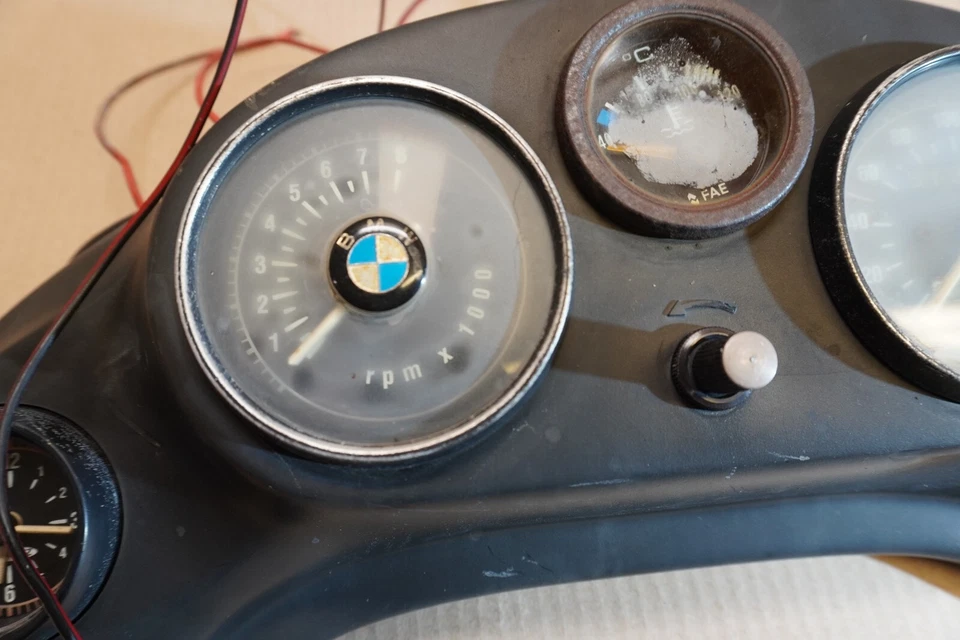 BMW F650 F650 FUNDURO 1994-1996 Juego de relojes velocímetro medidores dañados Foto 3 de 4