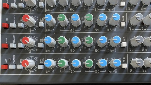 GL2800-24 Mixing Desk plus RPS11 Power Supply and Flightcase. Allen & Heath. - Picture 11 of 16