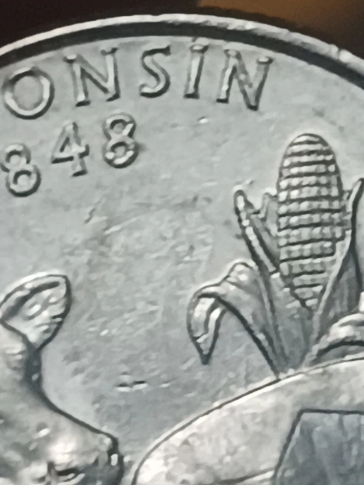 2004 P Wisconsin State quarter with leaf error, mint error 1st p mint leaf error - Image 2 of 4