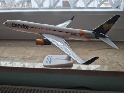 Condor ''Thomas Cook'' B757-300