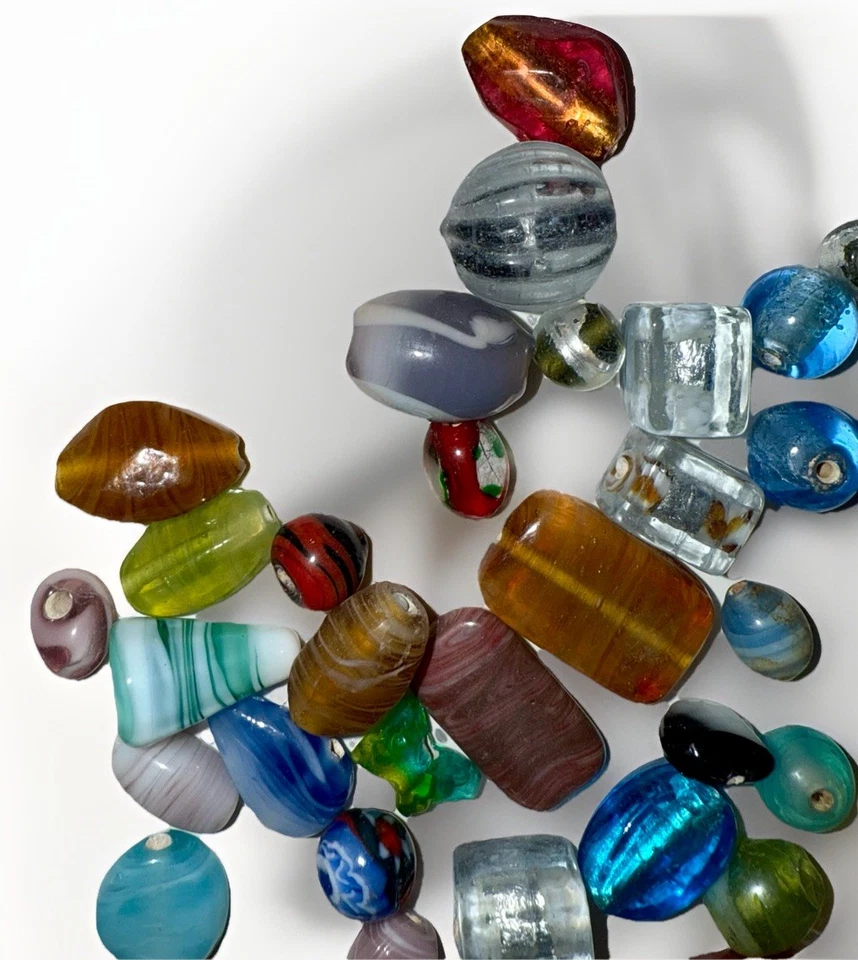 65+ Cuentas de vidrio de murano vintage con agujeros vibrantes multicolores Foto 4 de 4