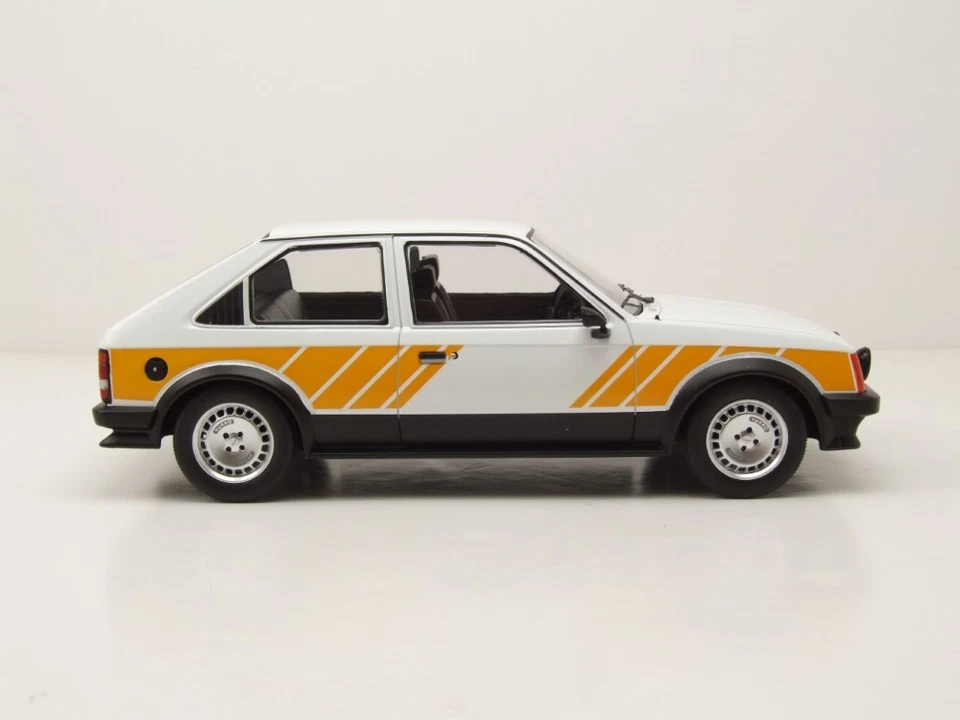 Opel Kadett D SR 1983 weiß gelb Modellauto 1:18 MCG - Bild 4 von 4