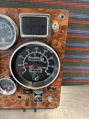 1984-2001 Kenworth W900 Speedometer Instrument Cluster - Used | P/N k176-8476 - Picture 3 of 15