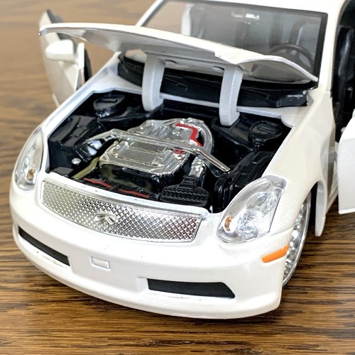 JADA DUB CITY INFINITI G35 PEARL WHITE 1:24 DIECAST MODEL CAR from Japan - Picture 14 of 24
