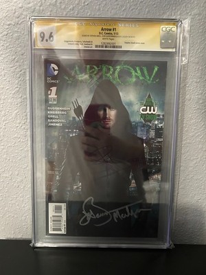 Arrow #1 2013 CGC Sig Series 9.6 - Signed by Stephen Amell, Barrowman & Cassidy