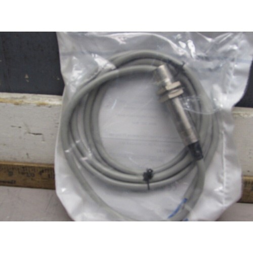 Allen Bradley 871TM-B8N18-A2 Inductive Proximity Sensor NEW SEALED - Picture 10 of 12