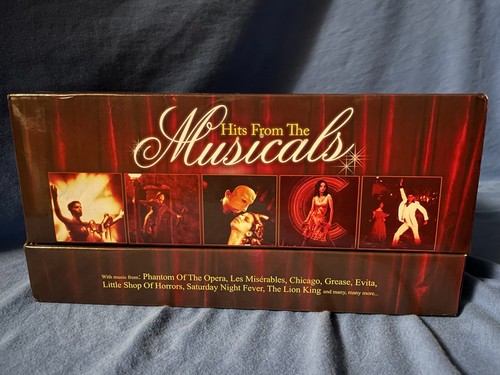 "HITS From The MUSICALS" 20-CD Boxed Set Komax Phantom Chicago Lion King Grease - Imagen 12 de 12