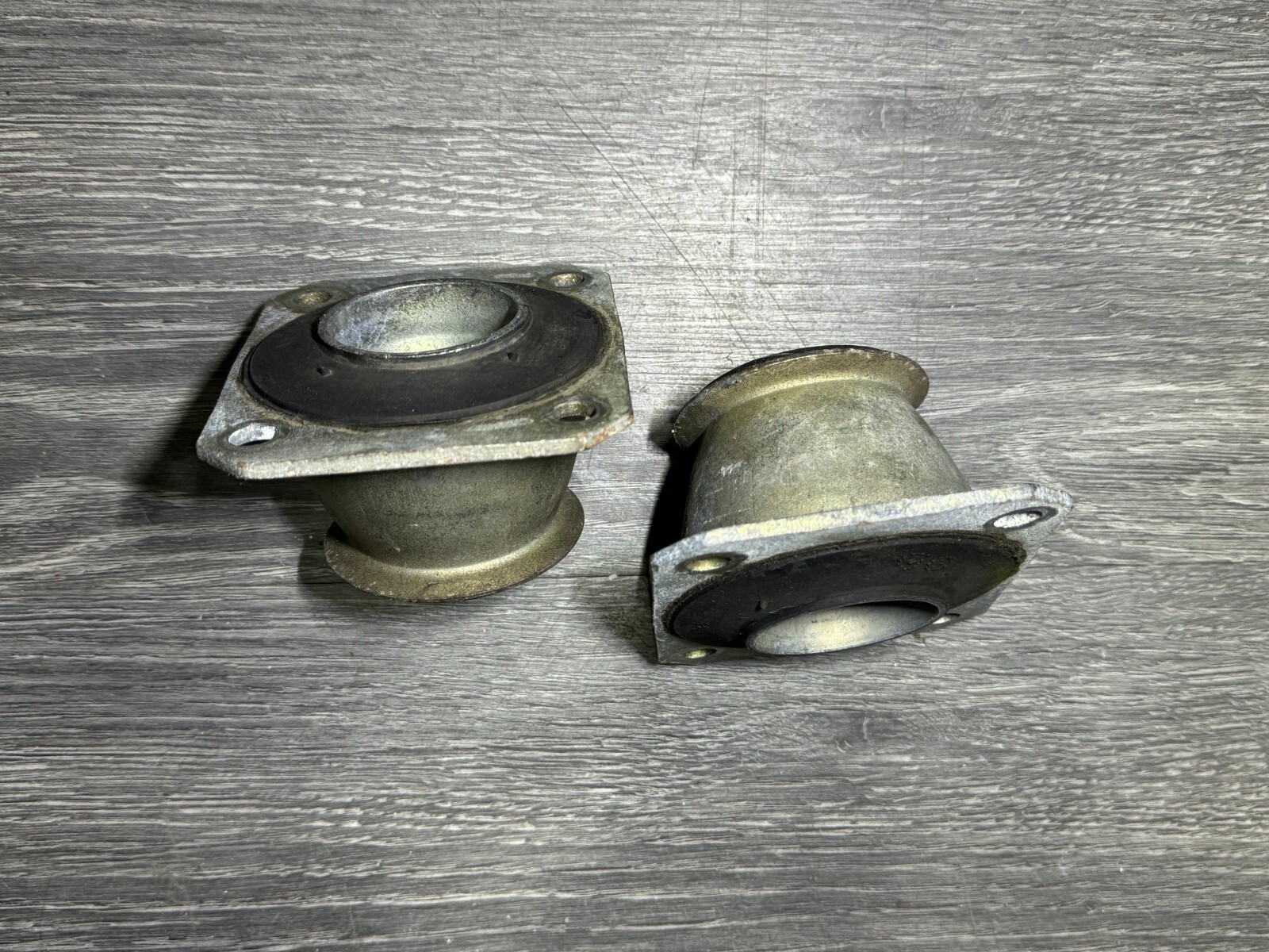LAMBORGHINI GALLARDO ENGINE MOTOR MOUNT BRACKETS OEM