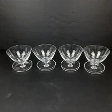 Set a 4 Vintage Crystal Dessert Bowls With Ruffle Stem Footed 