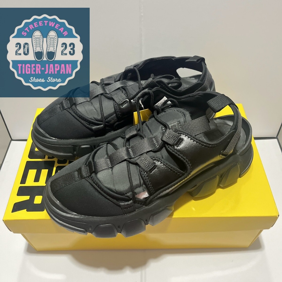 Onitsuka Tiger DENTIGRE CAGE 1183C189 001 Black Graphite Onitsuka Tiger DENTIGRE CAGE 1183C189 001 Black Graphite