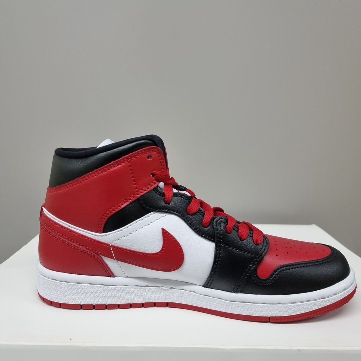 シューズ(男性用) Nike Air Jordan 1 Mid Bred Toe NIKE AIR JORDAN 1 MID 