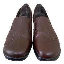 Clarks Women's shoes Brown Leather Slip-On Loafer Size 8M