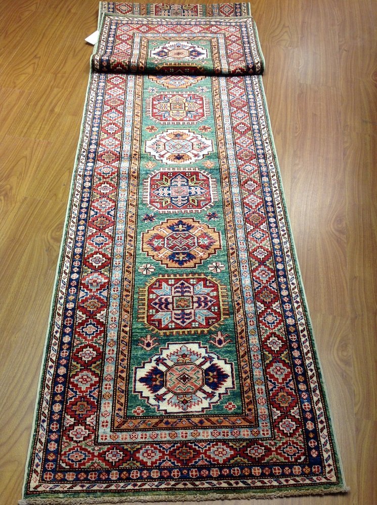 Восточный ковер из тонкой супер-казахской шерсти ручной вязки с племенным рисунком 27X119 см.